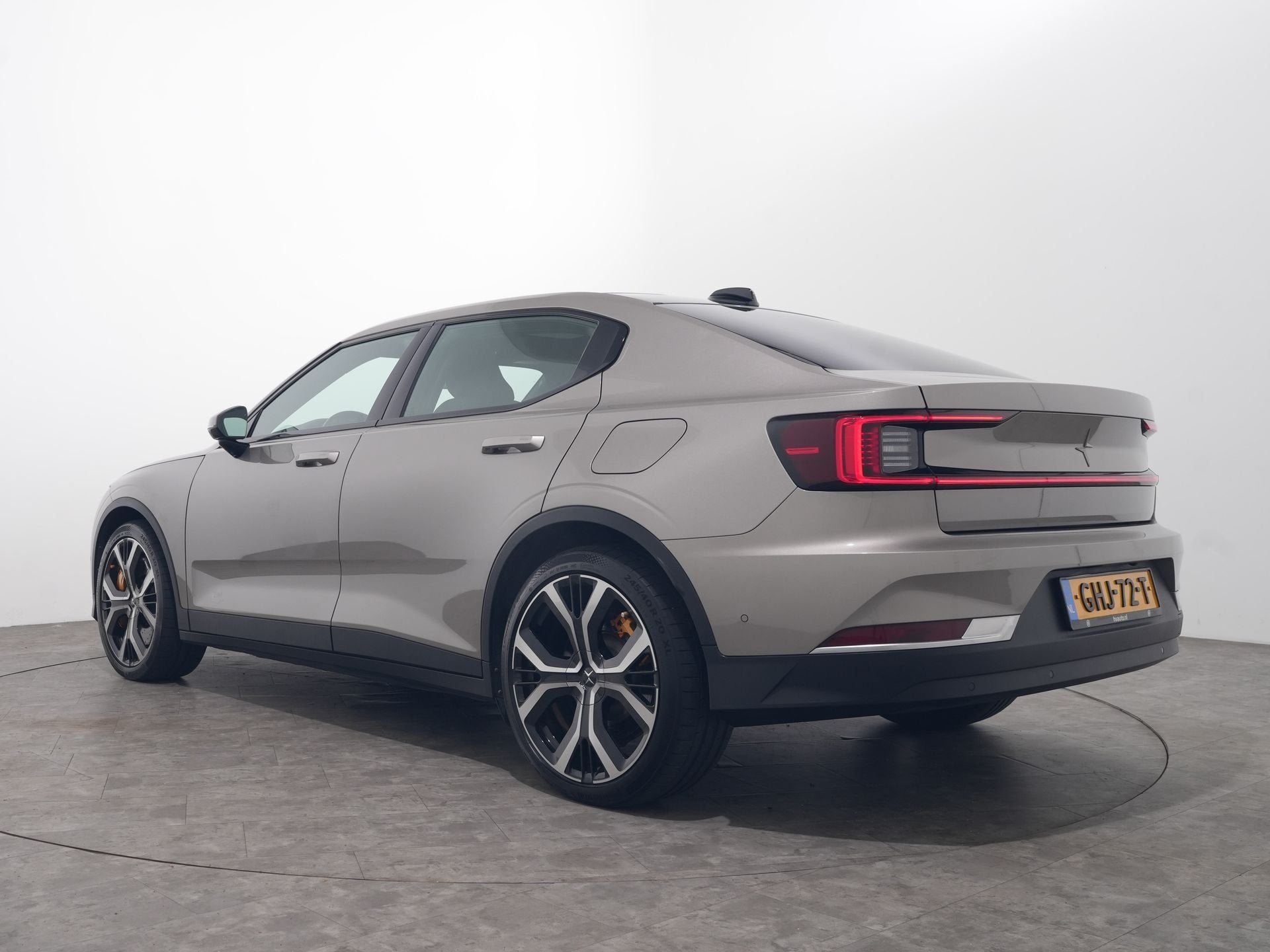Polestar 2 LONG RANGE DM 476PK PERFORMANCE PILOT PLUS SOH 91, Auto's, Automaat, Polestar 2, Stof, Gebruikt