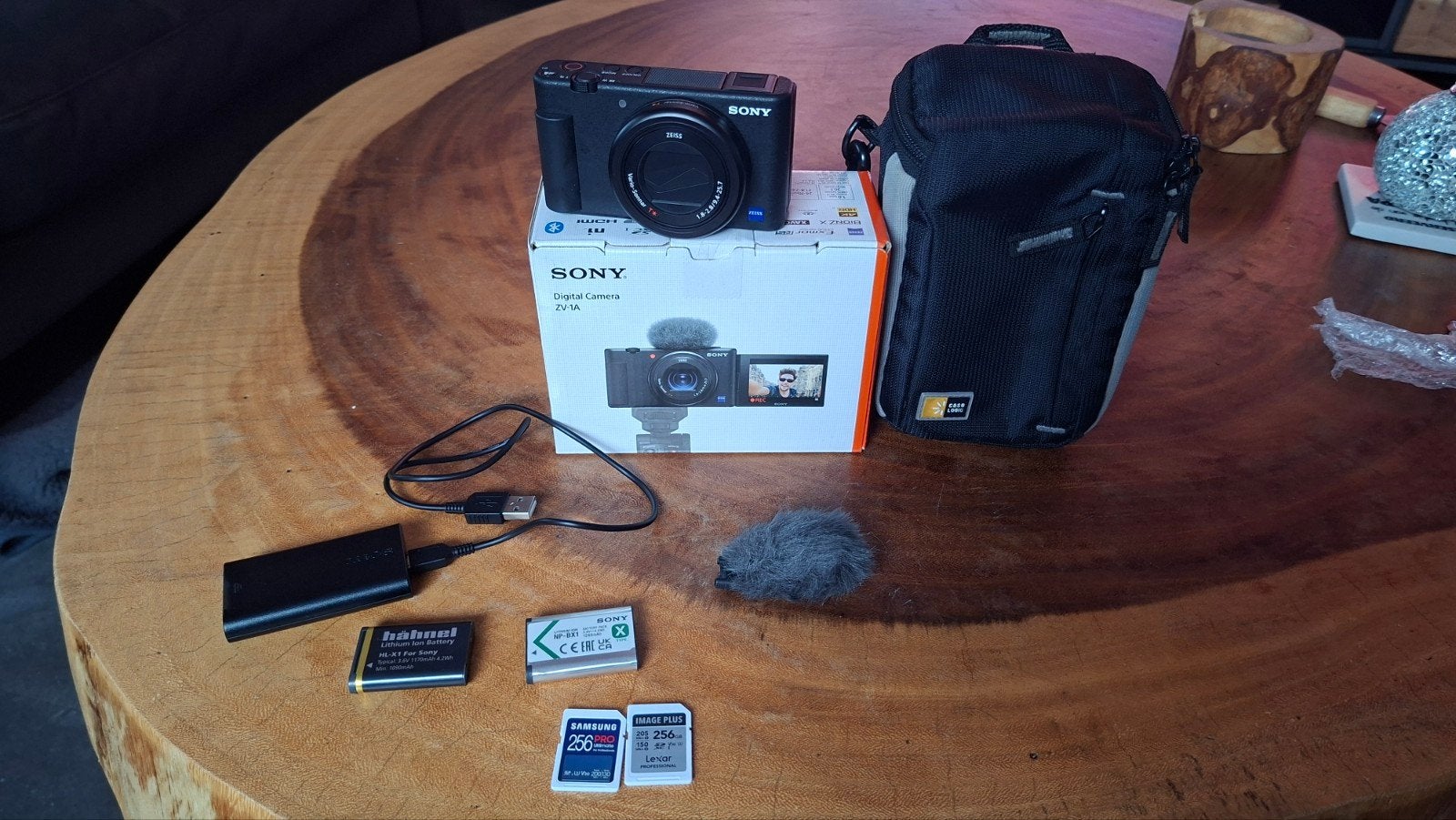 Sony ZV-1A Vlog Camera met complete set accessoires, Ophalen, Geheugenkaart, Zo goed als nieuw, Sony