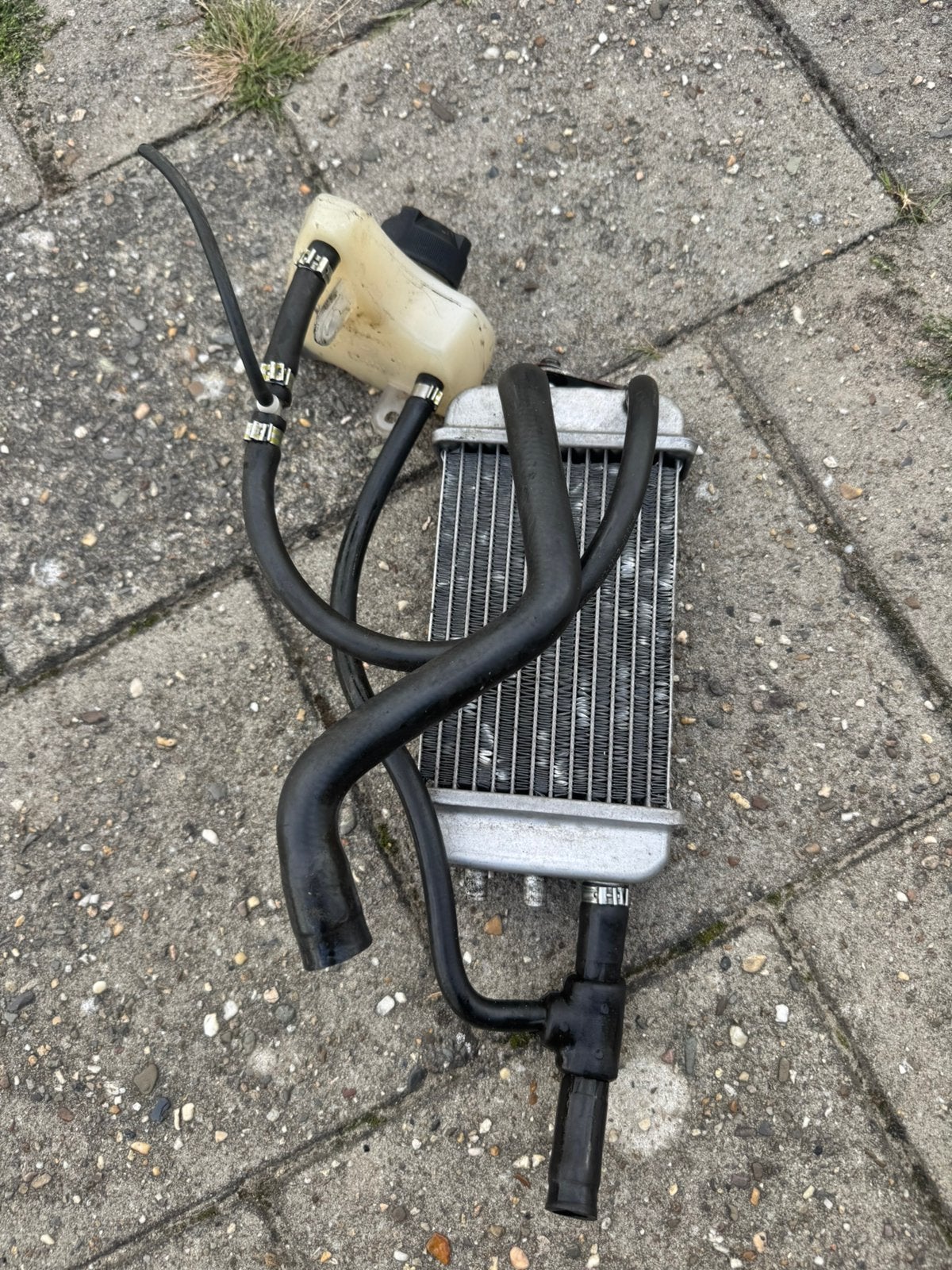 Koelsysteem Derbi senda xtreme 2008 (radiateur slangen tank), Fietsen en Brommers, Brommeronderdelen | Algemeen, Ophalen of Verzenden