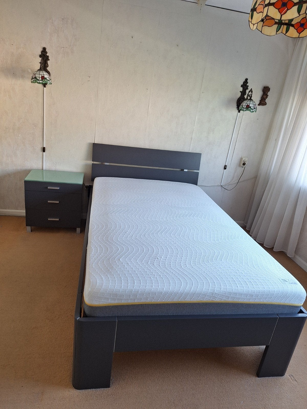 Bed 120x200 met nachtkastje 40x54 - Verstelbaar, Ophalen, Overige materialen, Twijfelaar, 120 cm
