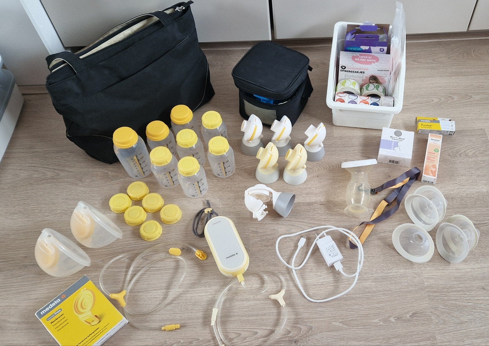 Medela freestyle kolfset incl handsfree cups, Ophalen of Verzenden, Borstkolf