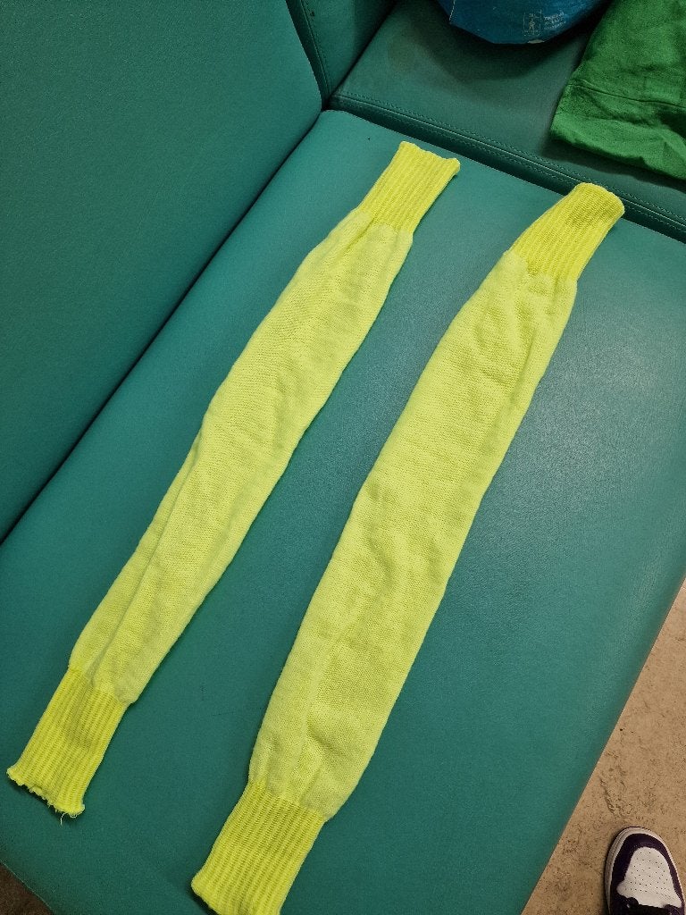 Neon armwarmers geel one size, Ophalen of Verzenden, Zo goed als nieuw, Maat 46/48 (XL) of groter, Sjaal