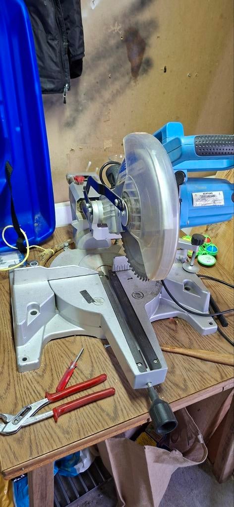 Güde Radiaal-Afkortzaag GRK 250/300, Doe-het-zelf en Verbouw, Gereedschap | Zaagmachines, Gebruikt, 70 mm of meer, Güde, Ophalen of Verzenden