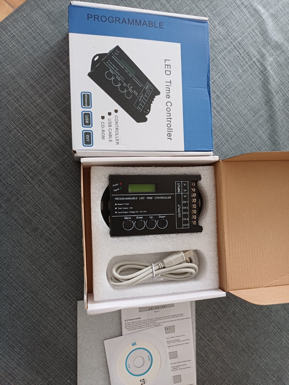 programmeerbare led timer controle., Ophalen, Zo goed als nieuw, Kooi-accessoires