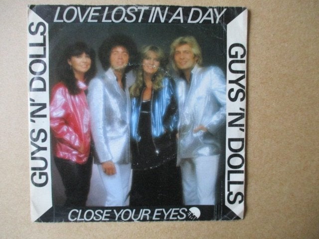 s2193 guys n dolls - love lost in a day, Ophalen, Gebruikt, 7 inch, Overige genres