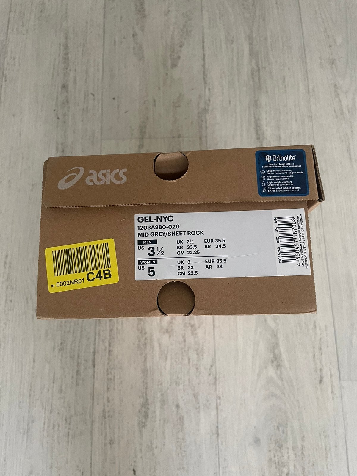 ASICS GEL-NYC – Mid Grey / Sheet Rock – Maat 35.5 (Nieuw), Kleding | Heren, Schoenen, Overige kleuren, Nieuw, Ophalen of Verzenden