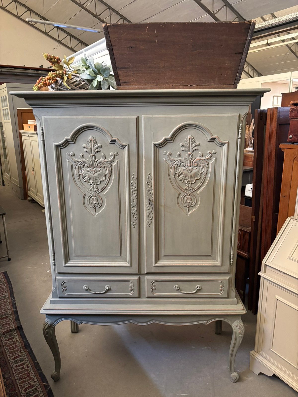 Brocante Queen Ann kast / barkast / buffetkast, Ophalen of Verzenden