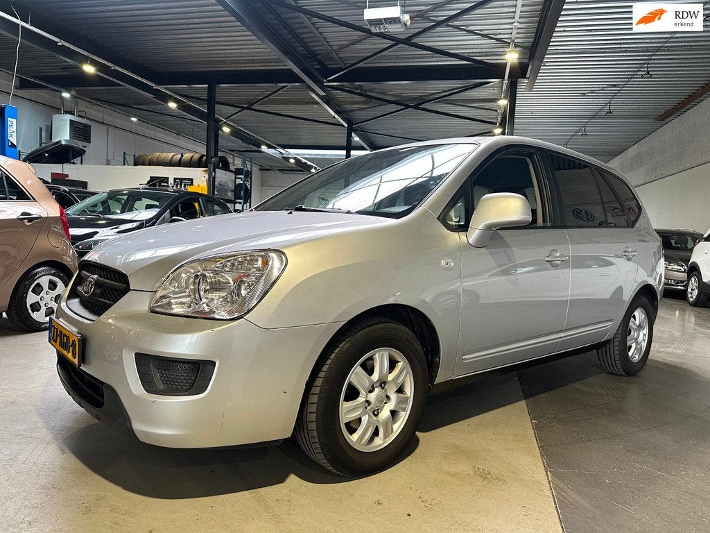 Kia Carens 2.0 CVVT X-tra/Dealer onderhouden/Trekhaak/Apk nw, Auto's, Kia, Voorwielaandrijving, 1998 cc, Gebruikt, 4 cilinders