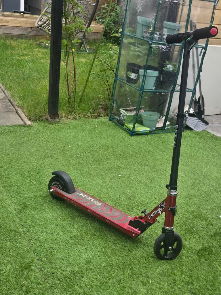 Razor Power A2 elektrische step - Rood, Fietsen en Brommers, Steps, Ophalen, Elektrische step (E-scooter)