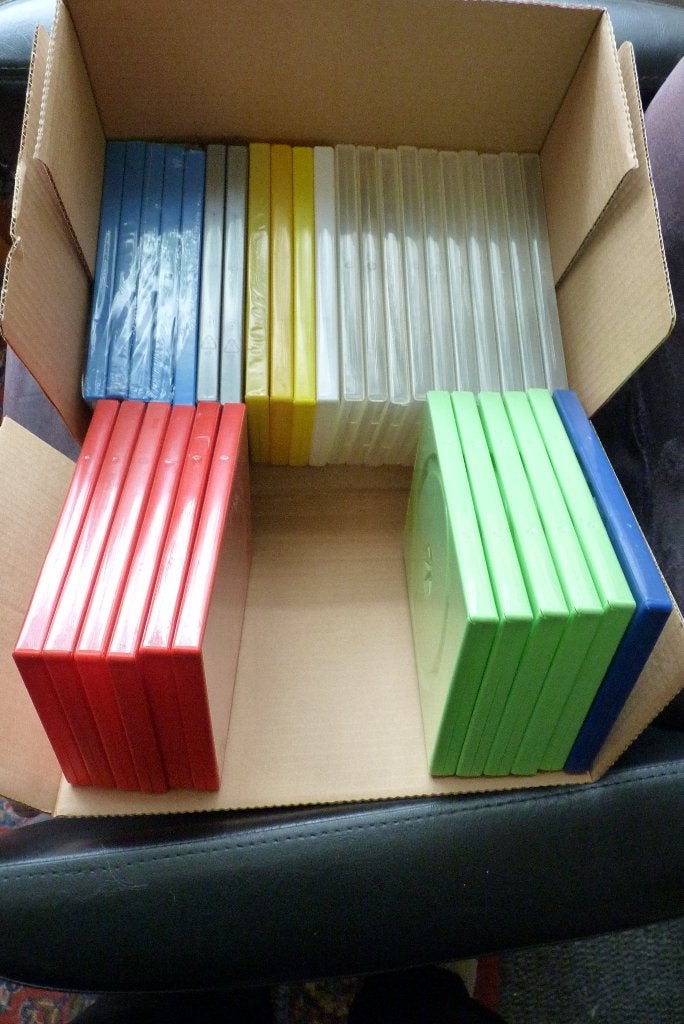 33 Gekleurde DVD-boxen voor 1-disc, Computers en Software, Ophalen of Verzenden, Zo goed als nieuw, Dvd, Diverse