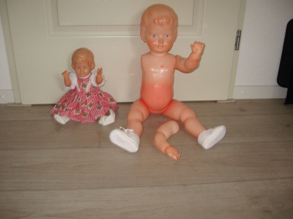 2 grote Wildebras poppen 63 en 37 cm cm samen €15.00, Ophalen of Verzenden, Gebruikt, Pop