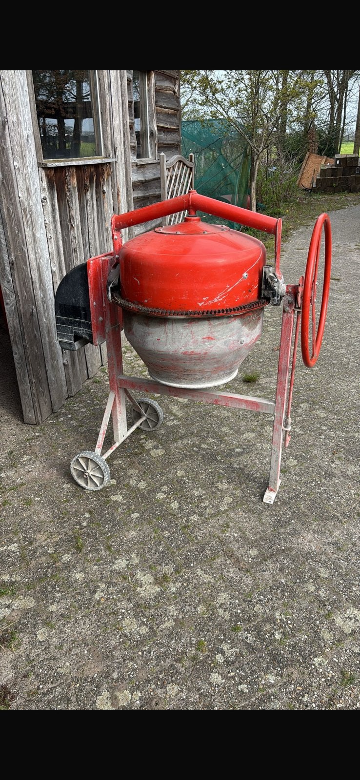Betonmolen 165 liter, Ophalen, Zo goed als nieuw