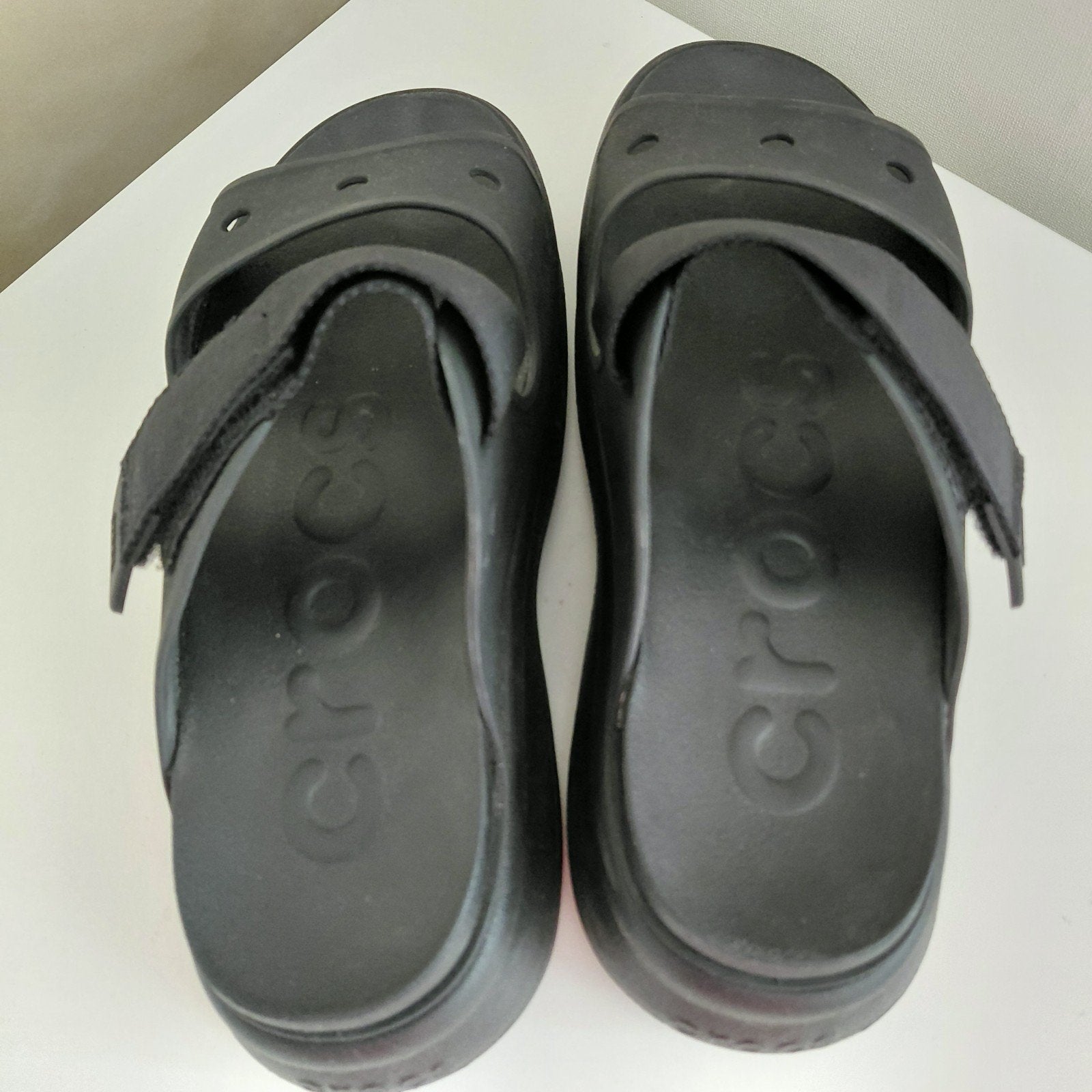 Zwarte Crocs sandalen maat 37/38, Kleding | Dames, Zwart, Crocs, Gedragen, Sandalen of Muiltjes