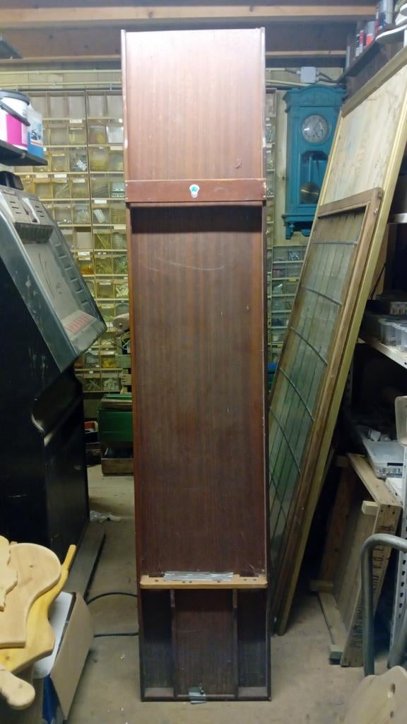 Grote oude sjoelbak, Ophalen