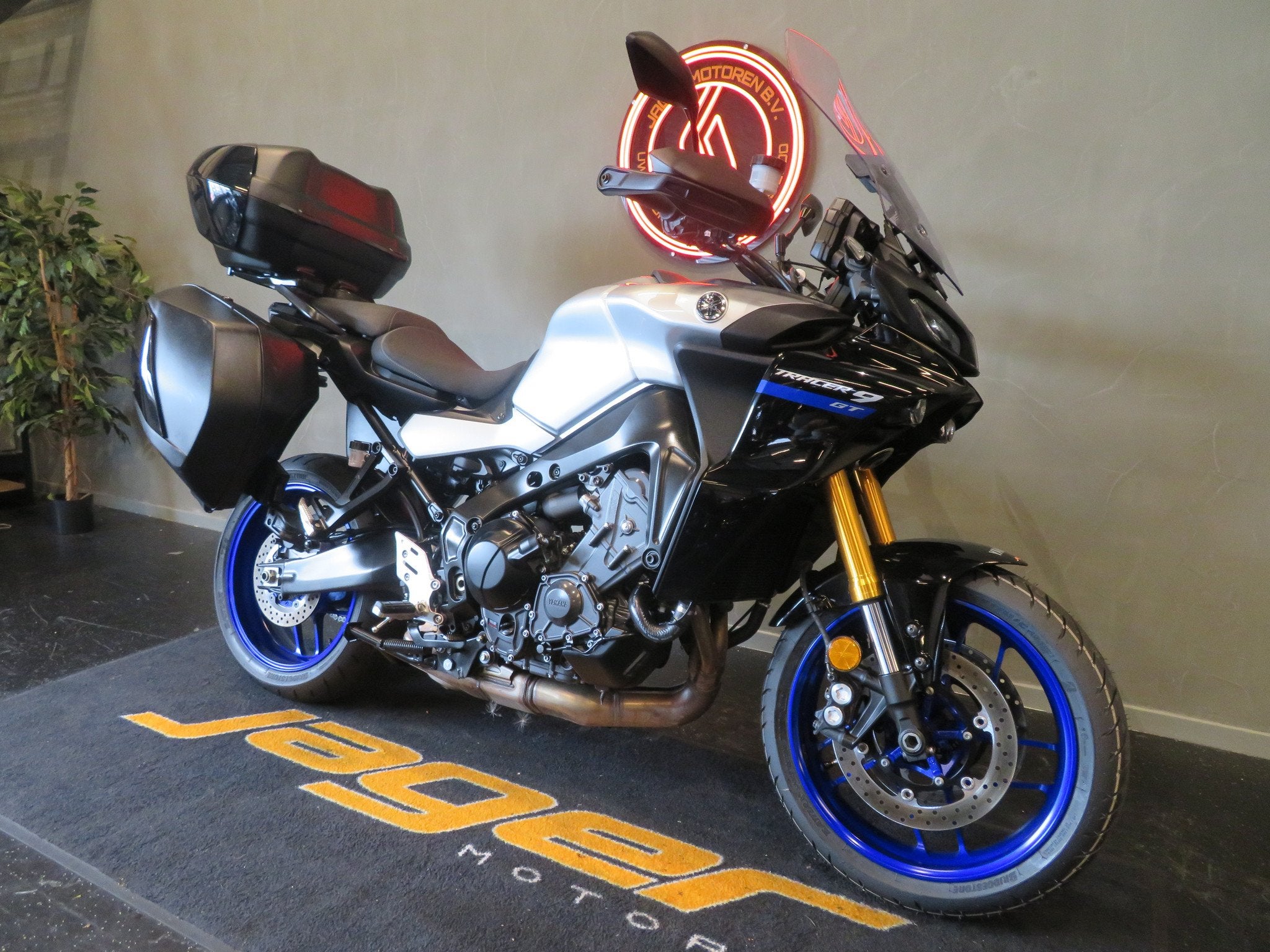 Yamaha TRACER 9 GT ABS VLAMSTRAK! (bj 2023), Motoren, Motoren | Yamaha, Bedrijf, Toermotor, 847 cc
