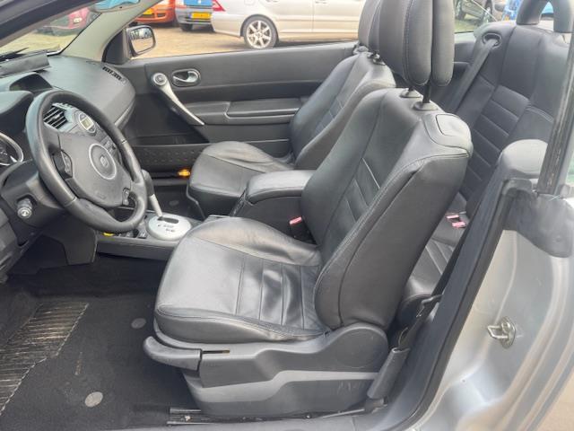 Renault Mégane Coupé-Cabriolet 2.0-16V Tech Line, '06 aut., Auto's, 1998 cc, 135 pk, Gebruikt, Zwart