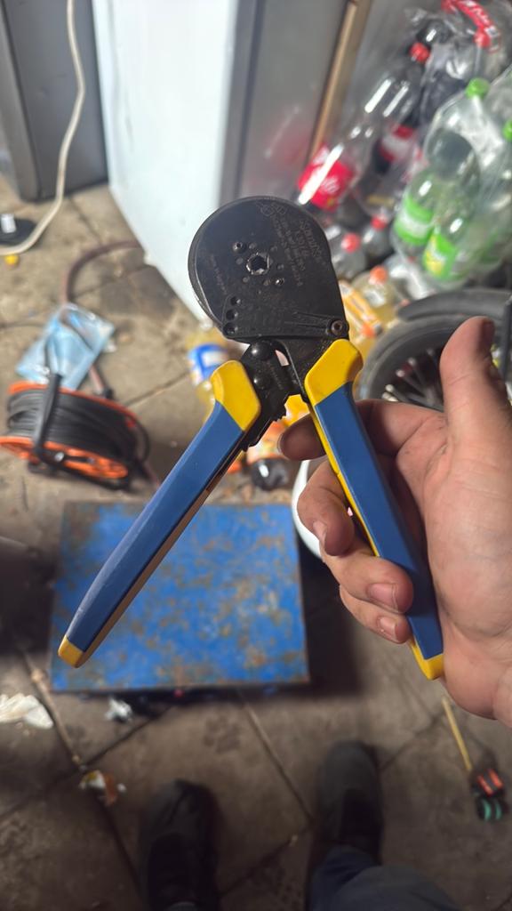 Klauke aardehuilstang, Doe-het-zelf en Verbouw, Gereedschap | Handgereedschap, Ophalen of Verzenden, Zo goed als nieuw