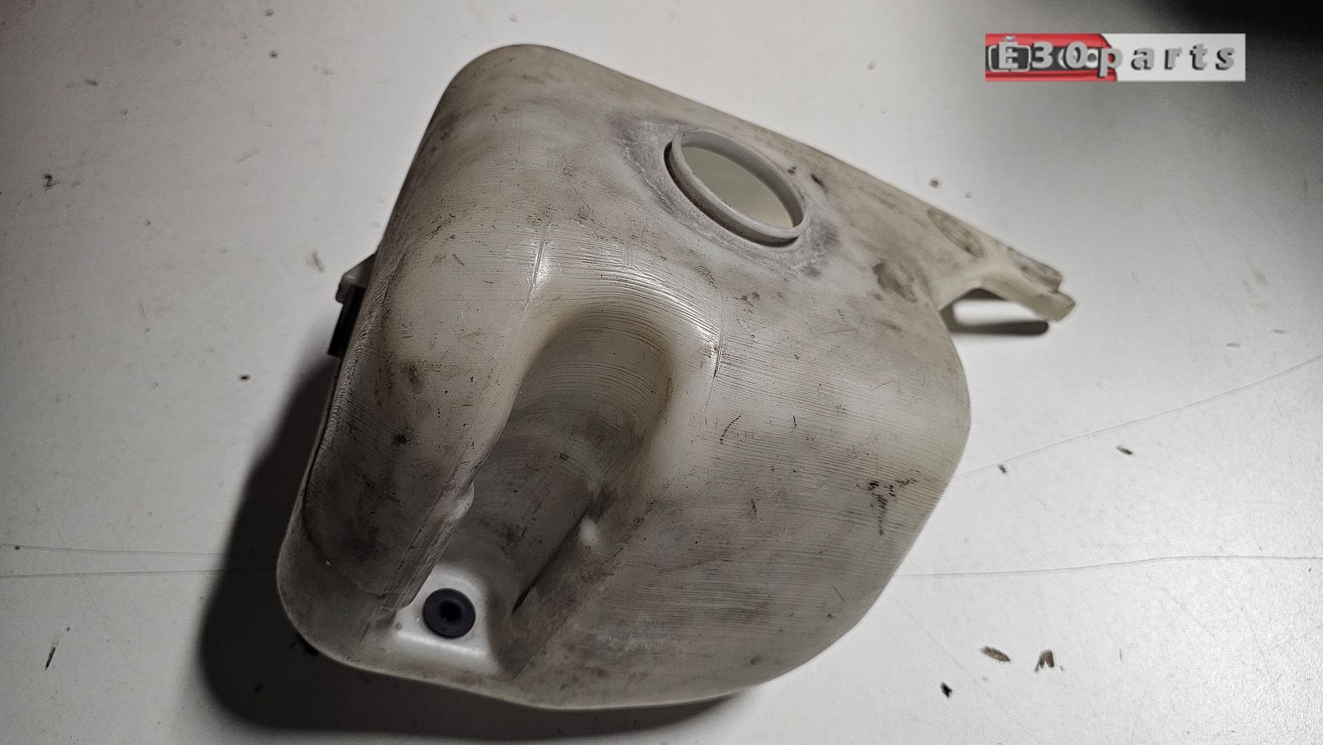 Ruiten sproeier resorvoir BMW 3 serie E30 61661370788 137078, Gebruikt, -, Ophalen of Verzenden, -