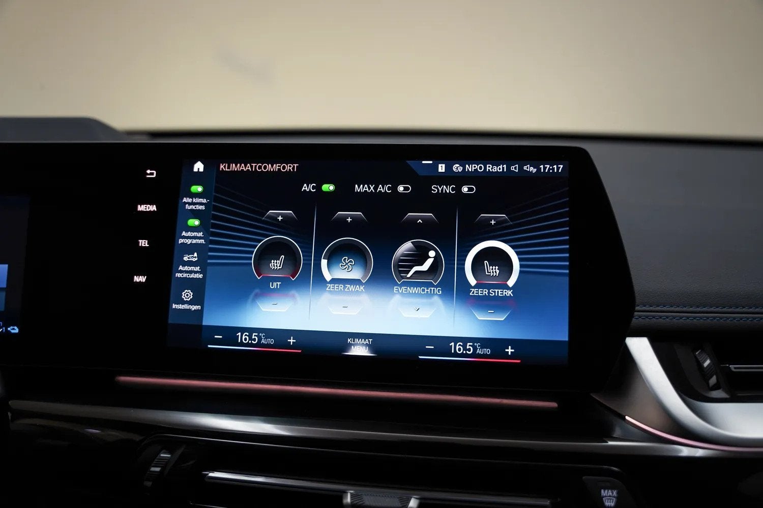 Foto 8 van BMW X1 xDrive25e M Sport Shadow [ SOH 92,5% ] [ LED HUD 360