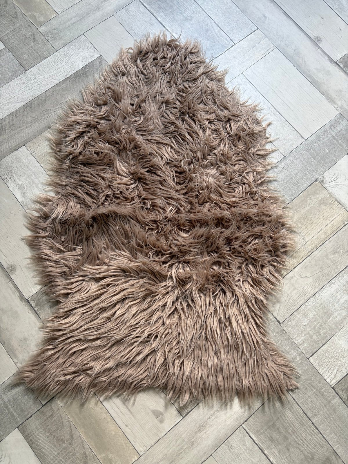 Taupe kleurig vloerkleed, Ophalen, Gebruikt, 100 tot 150 cm, Bruin