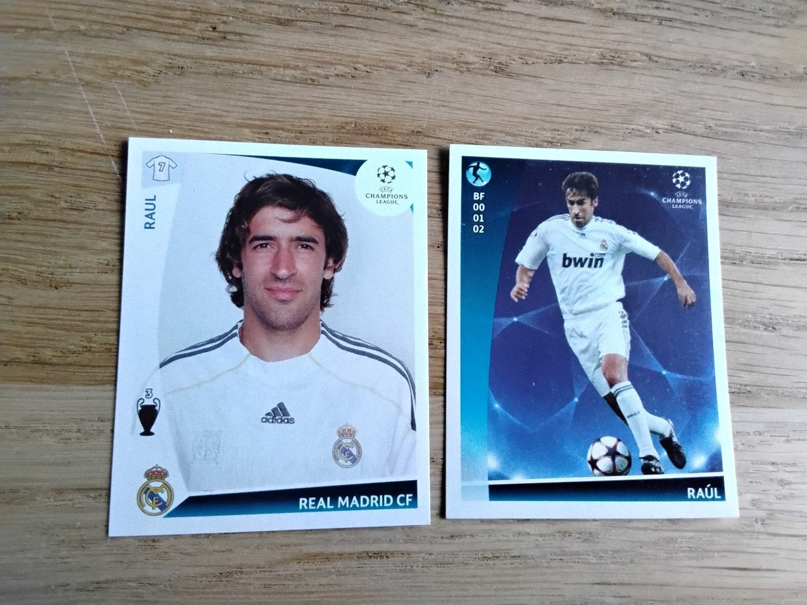 2 Panini Champions League 2009/2010 stickers van Raúl, Verzamelen, Ophalen of Verzenden, Zo goed als nieuw, Buitenlandse clubs
