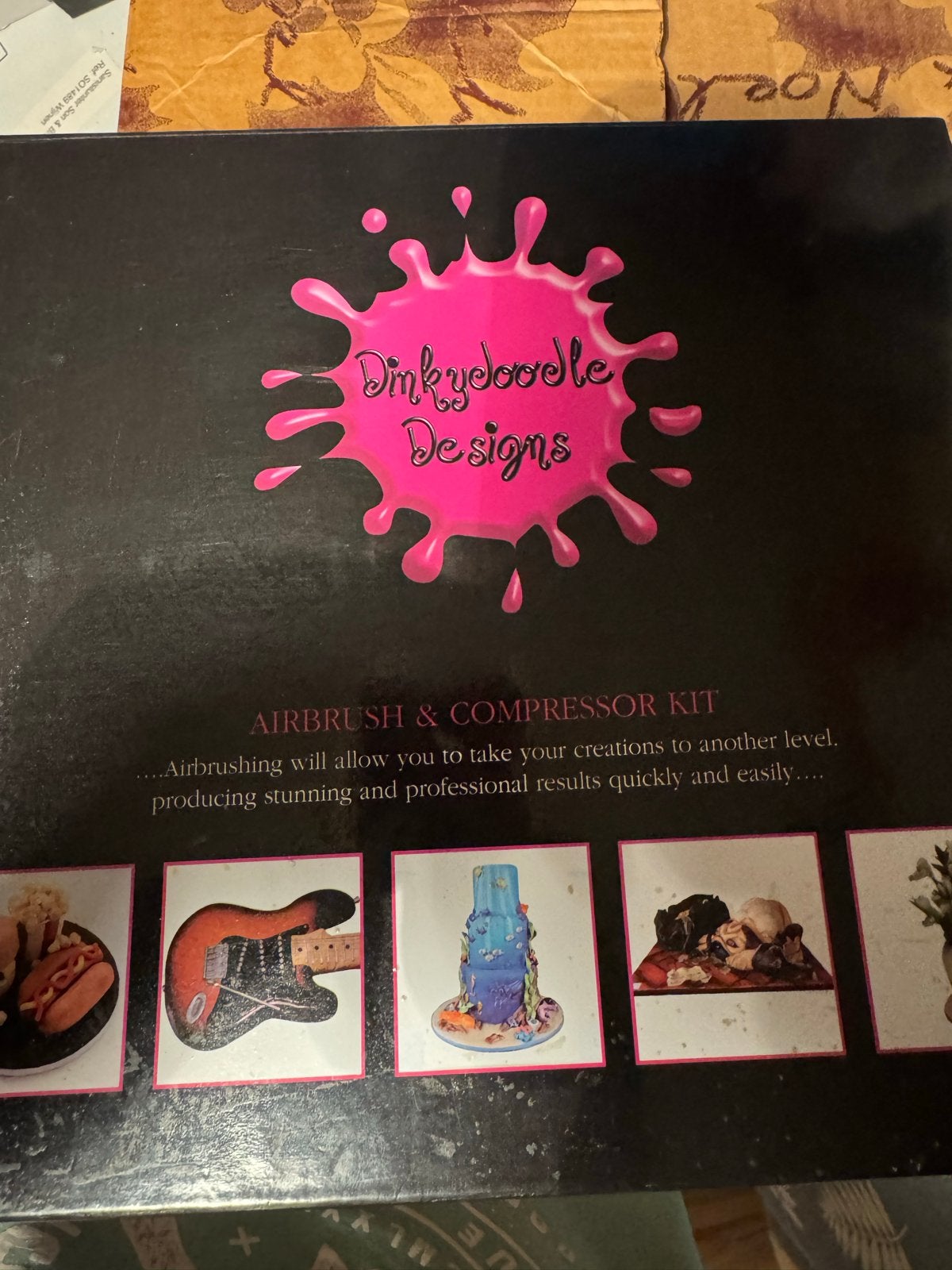 Dinkydoodle Designs Airbrush & Compressor Kit met kleuren, Gereedschap of Toebehoren, Meerkleurig, Ophalen of Verzenden, Zo goed als nieuw