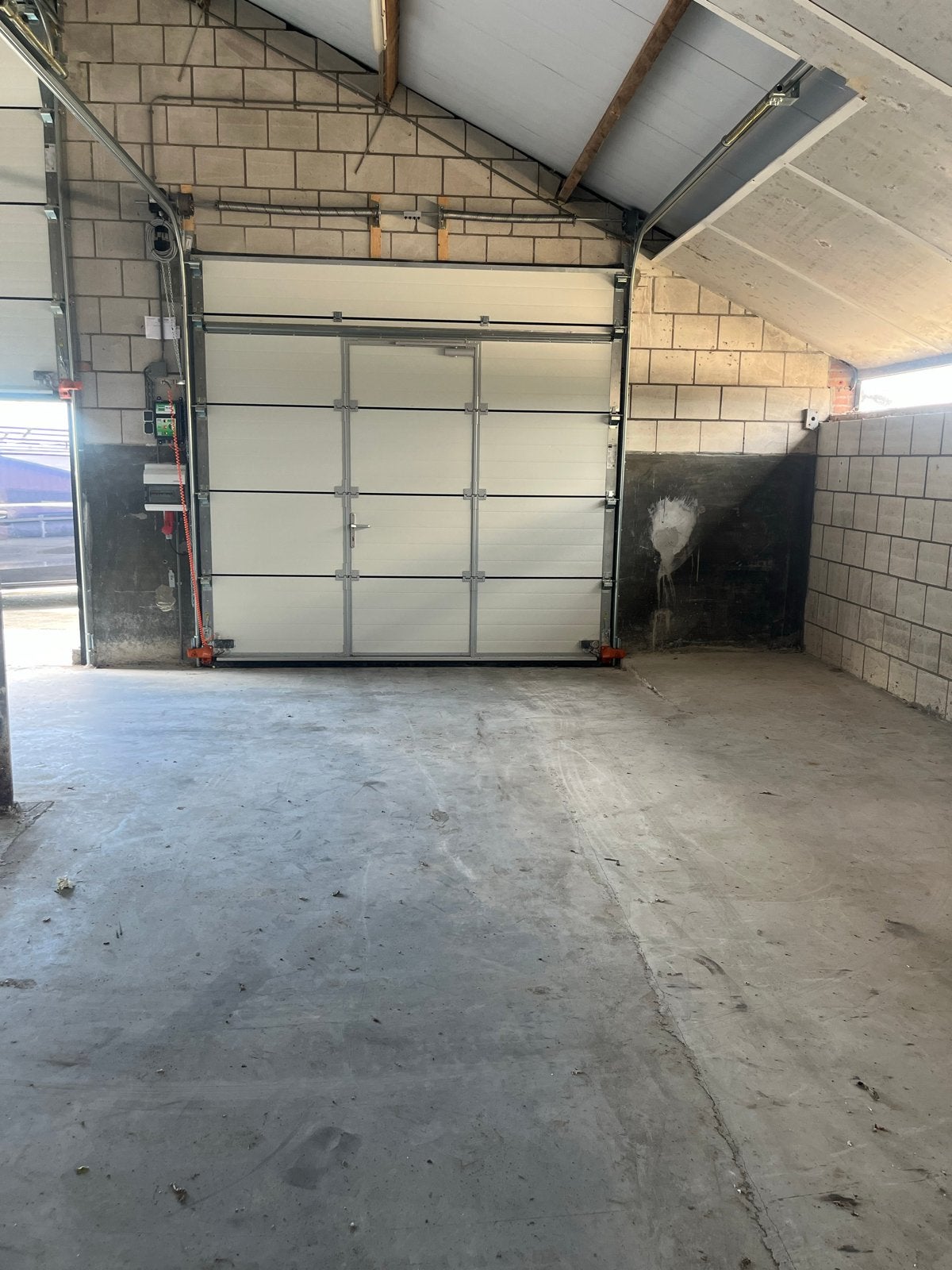 Opslagruimte 230 m2 vanaf 112 m2 beschikbaar, Zakelijke goederen, 230 m², Huur, Opslag of Loods
