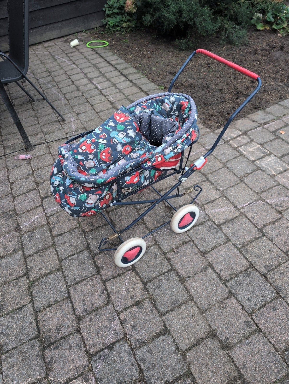 Ouderwetse poppenwagen met vrolijke print, Ophalen, Gebruikt, Overige typen