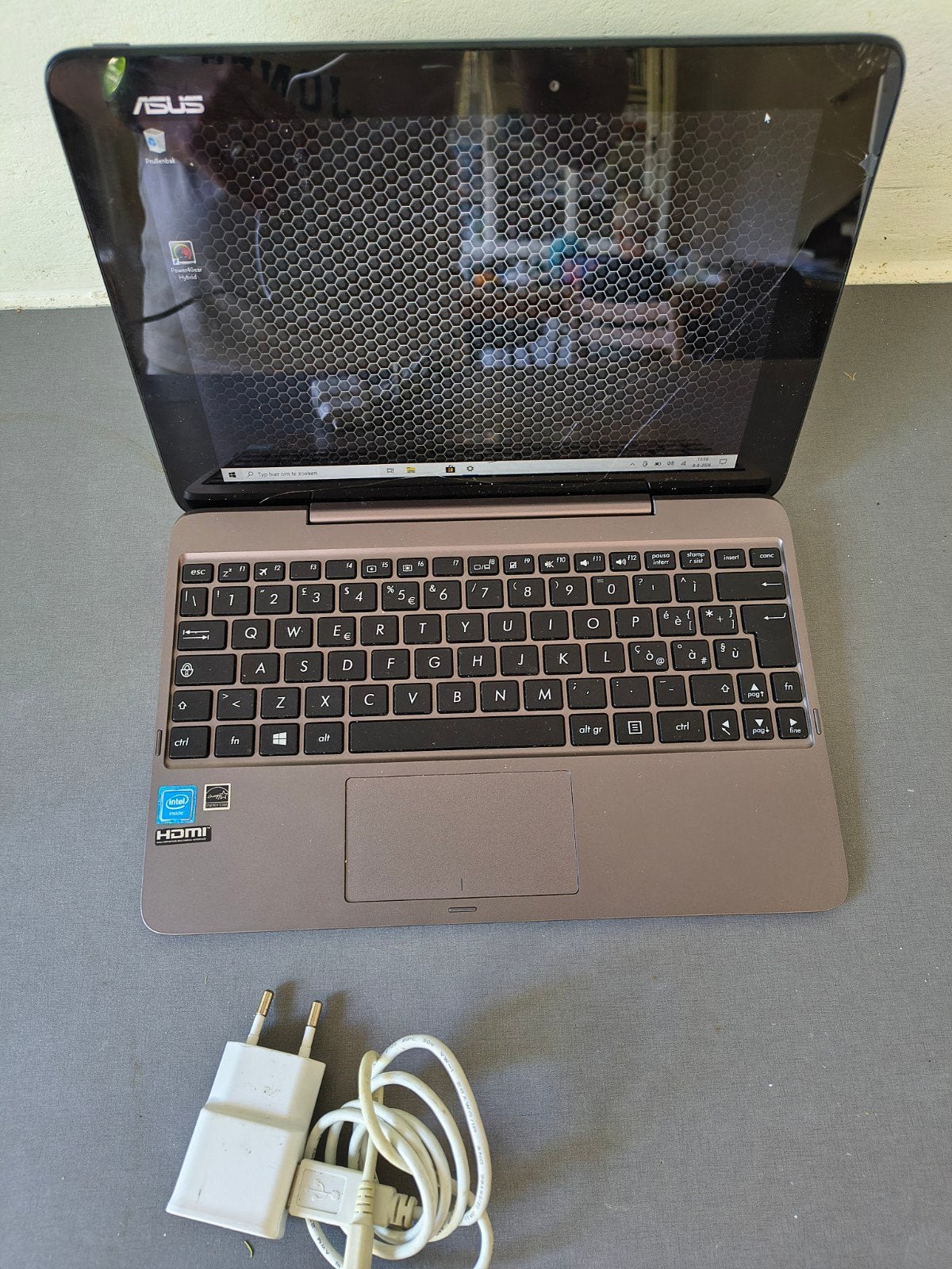 ASUS T100H laptop / tablet Windows 10. lees de advertent, Computers en Software, Ophalen, Gebruikt, 2 tot 3 Ghz, ASUS