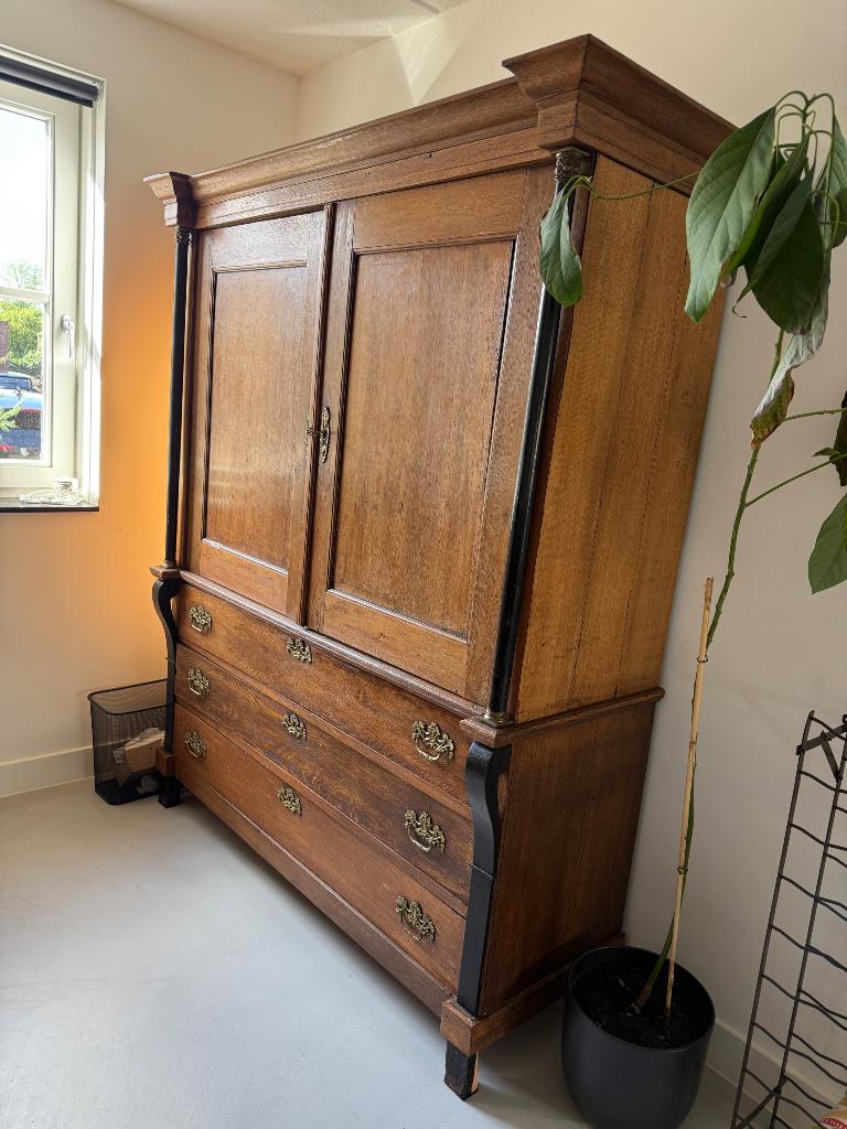 Eik kast antique, Antiek en Kunst, Antiek | Meubels | Kasten, Ophalen