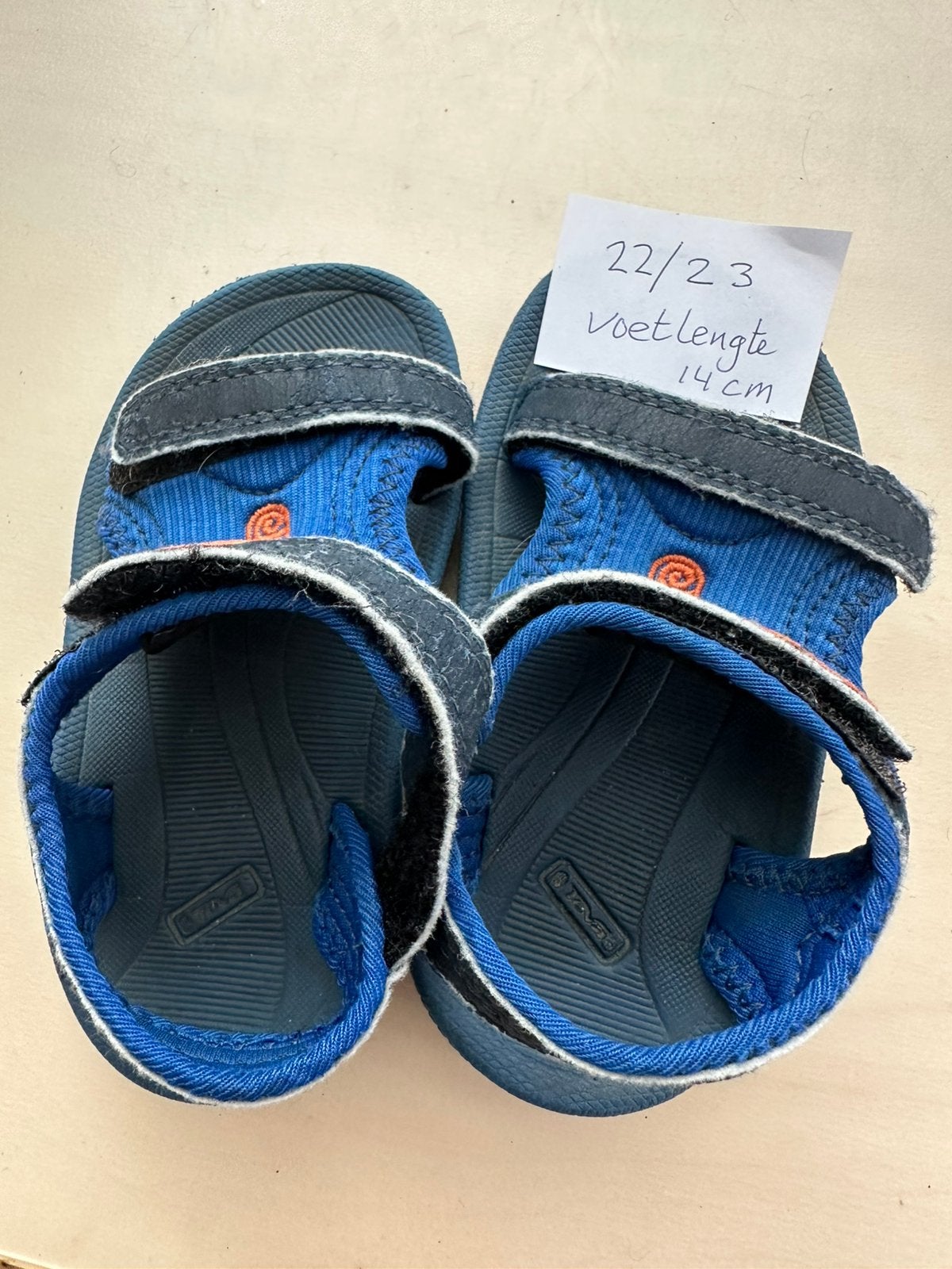 Teva slippers maat22/23 en 26, Ophalen of Verzenden, Gebruikt, Jongetje of Meisje, Overige typen