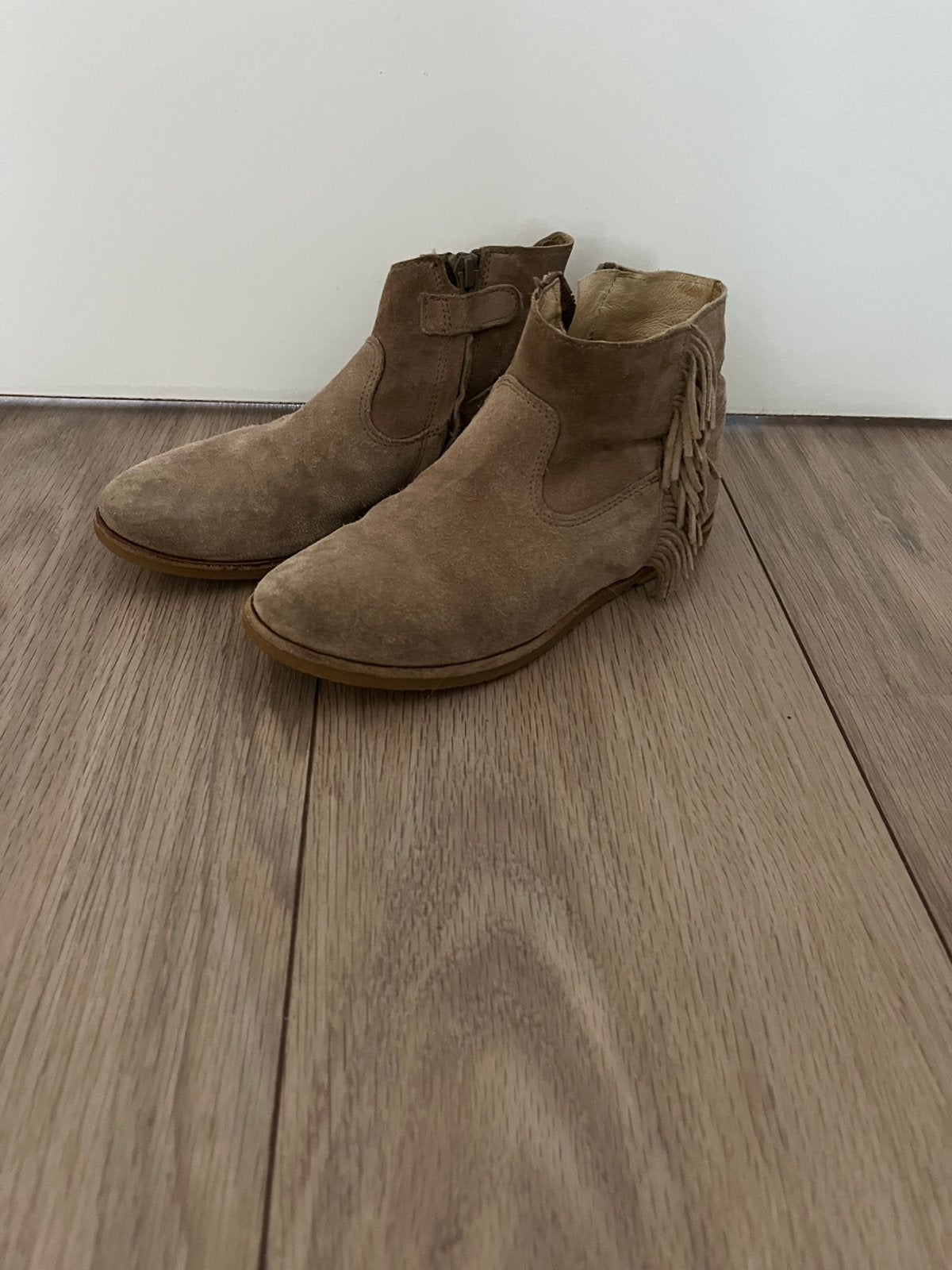Leuke suède laarsjes Maat 33, Beige, Lage of Enkellaarzen, Ophalen of Verzenden, Gedragen