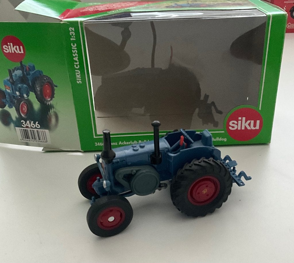 Lanz Bulldog Doos 3466, Hobby en Vrije tijd, Modelauto's | 1:32, Ophalen of Verzenden, Zo goed als nieuw, Tractor of Landbouw