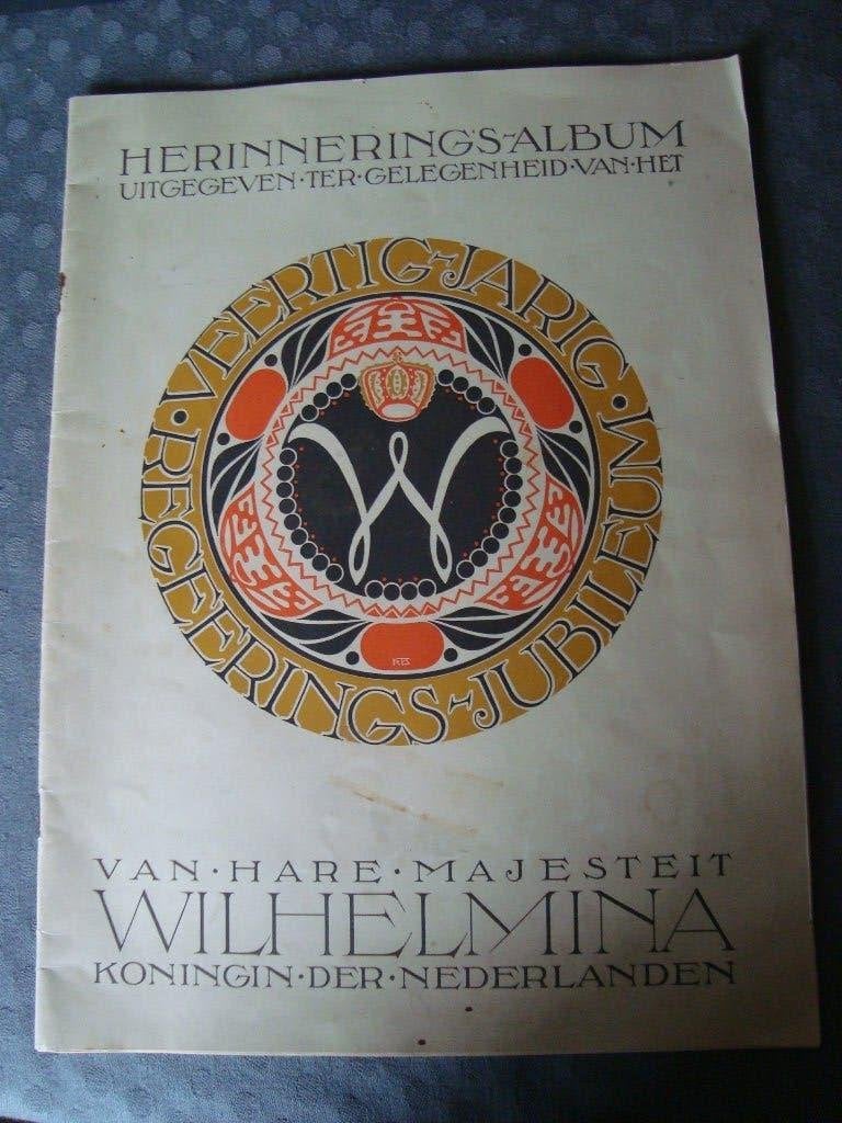 Herinnerings-album van hare majesteit wilhelmina, Verzamelen, Ophalen of Verzenden, Zo goed als nieuw, Nederland, Kaart, Foto of Prent
