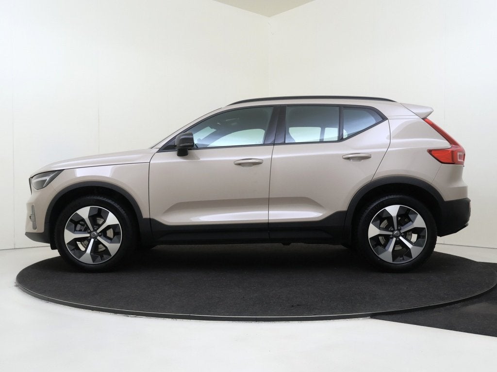 Volvo XC40 2.0 B4 Plus Dark | Trekhaak | H&K Audio | Stoelge, Auto's, Dealer onderhouden, Gebruikt, 4 cilinders, Origineel Nederlands