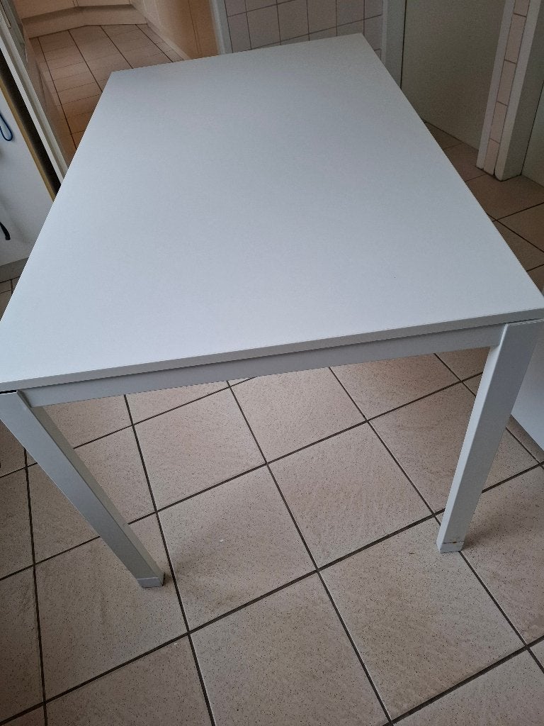 Ikea Melltorp Tafel en 2 Stoelen, Ophalen, 100 tot 150 cm, 50 tot 100 cm, Zo goed als nieuw