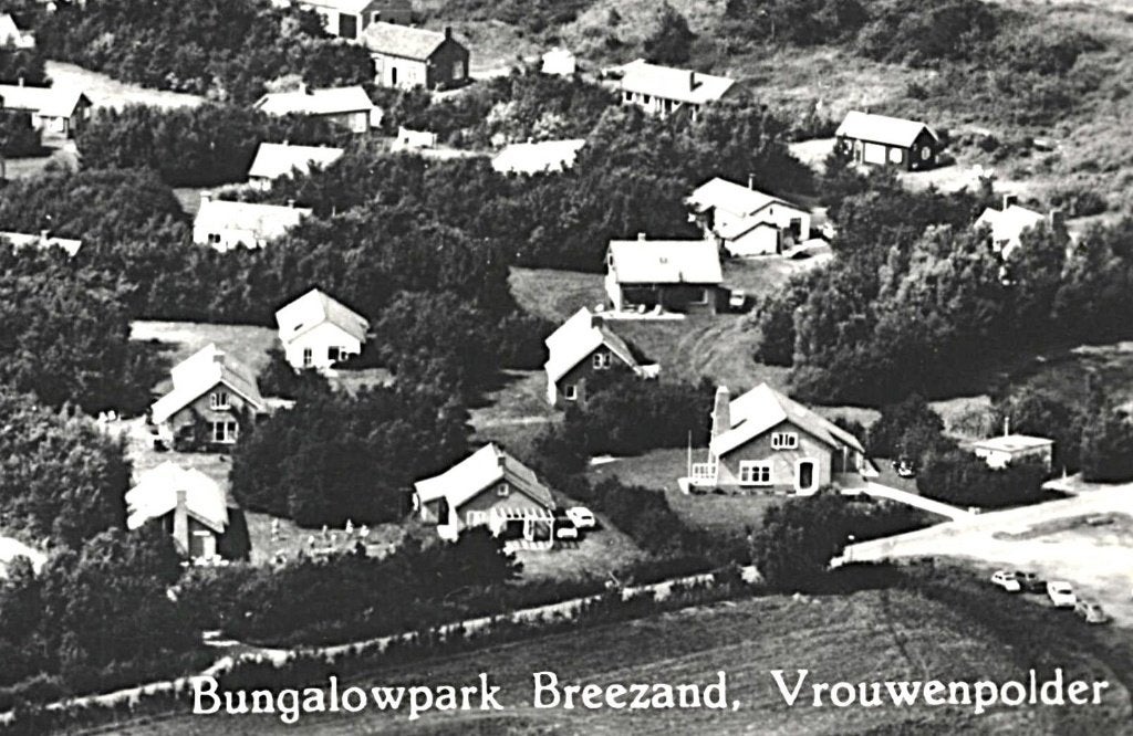 700305 Vrouwenpolder Zeeland 1970 Bungalow park Breezand, Ophalen of Verzenden, 1960 tot 1980, Gelopen, Zeeland