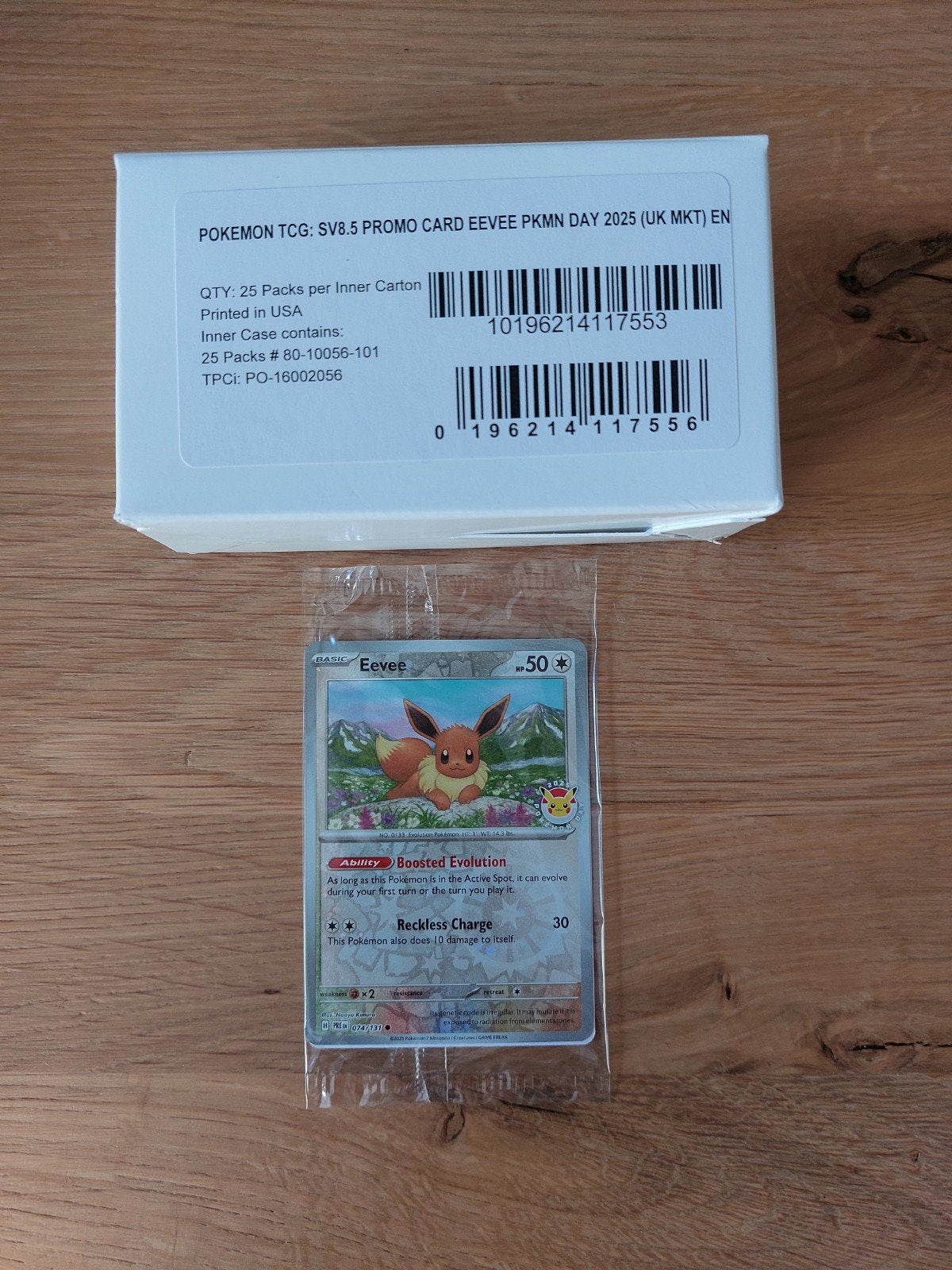 25  Eevee pokemonday promokaart + doosje, Ophalen of Verzenden, Nieuw