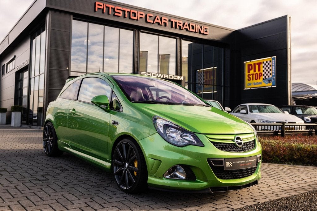 Opel Corsa 1.6-16V Turbo OPC Nürnburgring Edition, 211 PK,, Gebruikt, Zwart, Bedrijf, Handgeschakeld