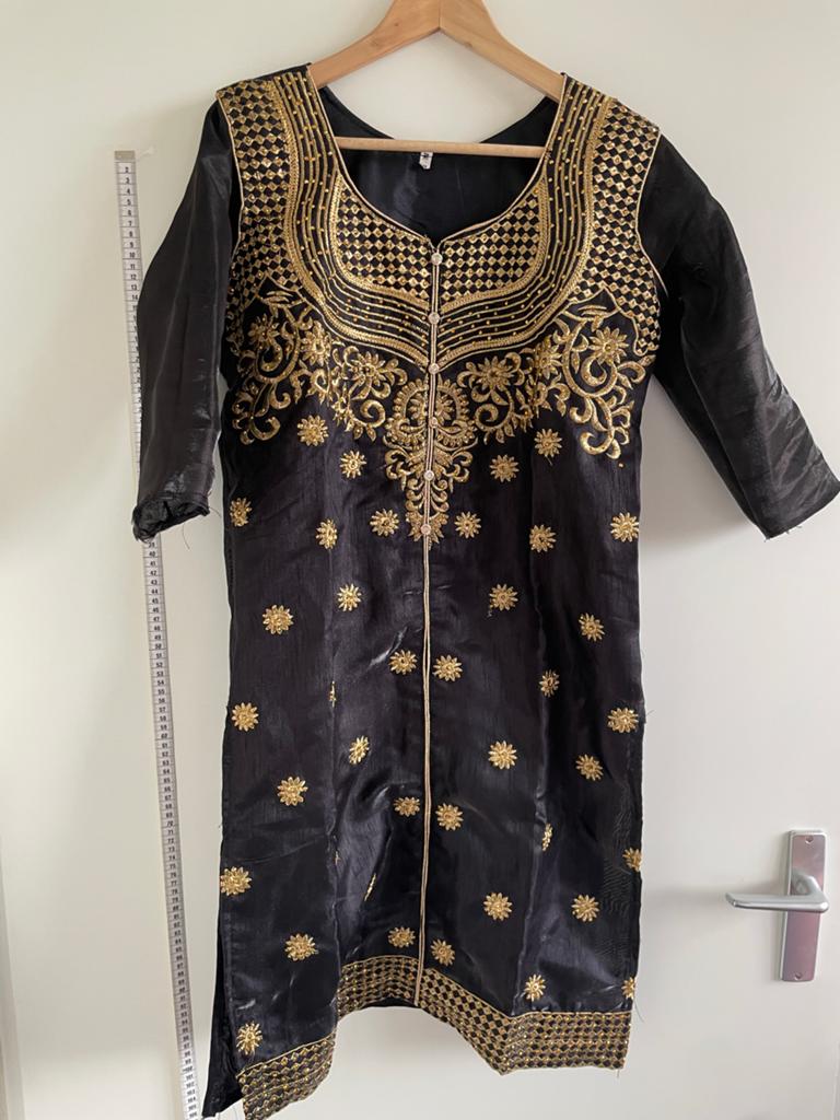 Zwarte Indiase kurta/tuniek met goud borduursel - Maat 42, Kleding | Dames, Ophalen, Zwart, Maat 42/44 (L), Zo goed als nieuw