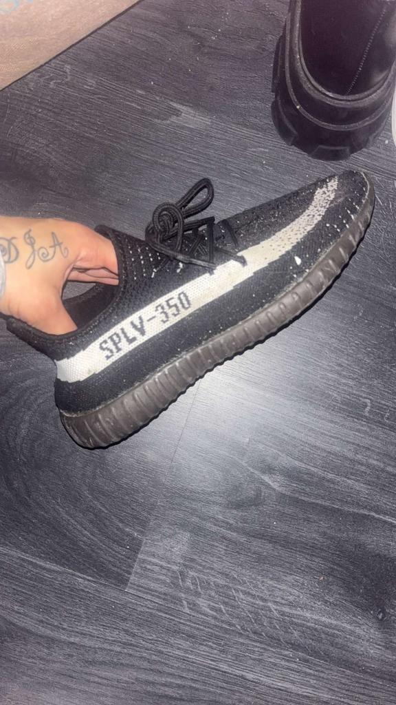 Yeezy, Ophalen of Verzenden, Zo goed als nieuw
