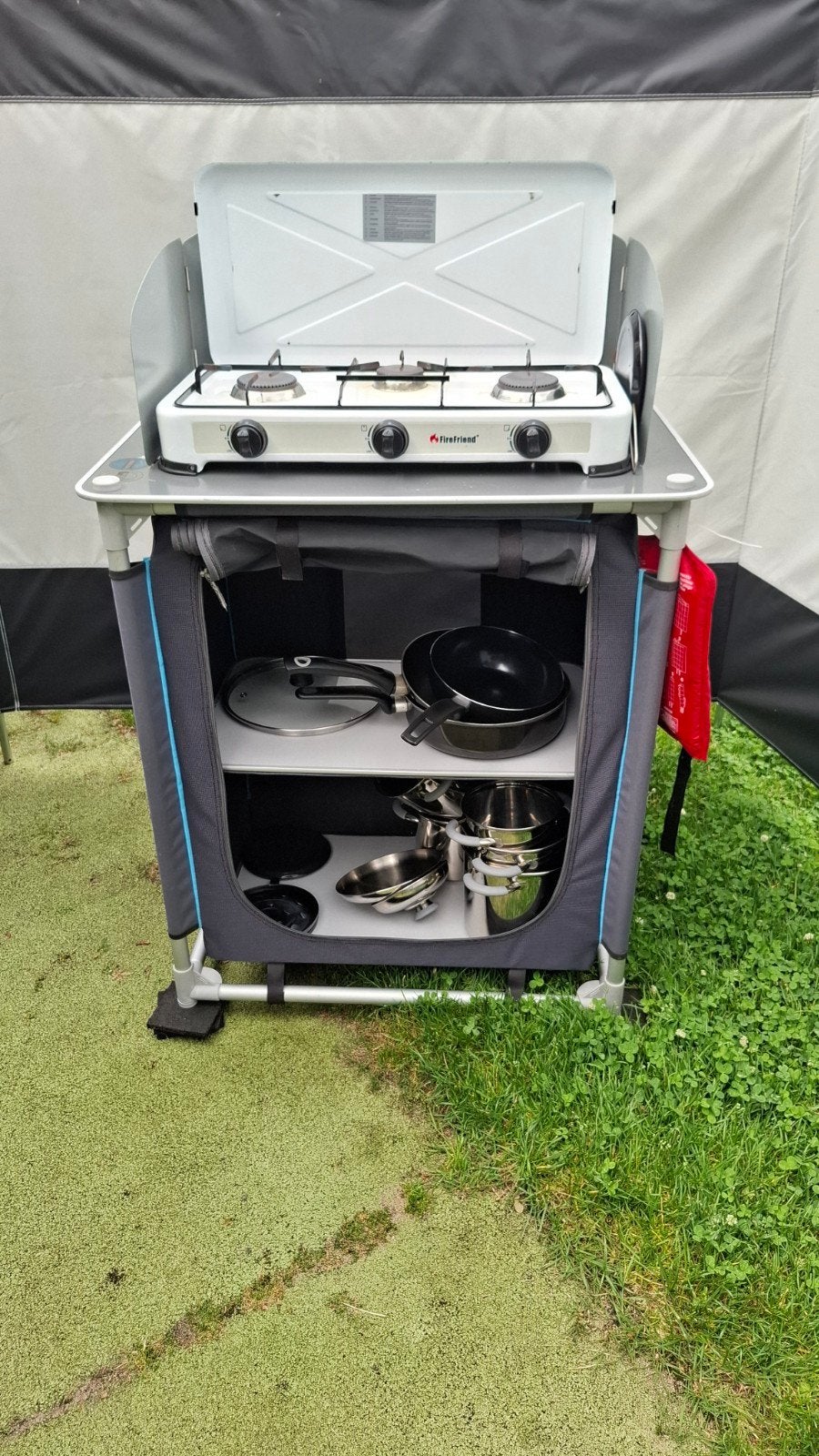 T K :Complete  campingkeuken. 3 pits gasstel en kastje., Ophalen, Gebruikt, Campingkast