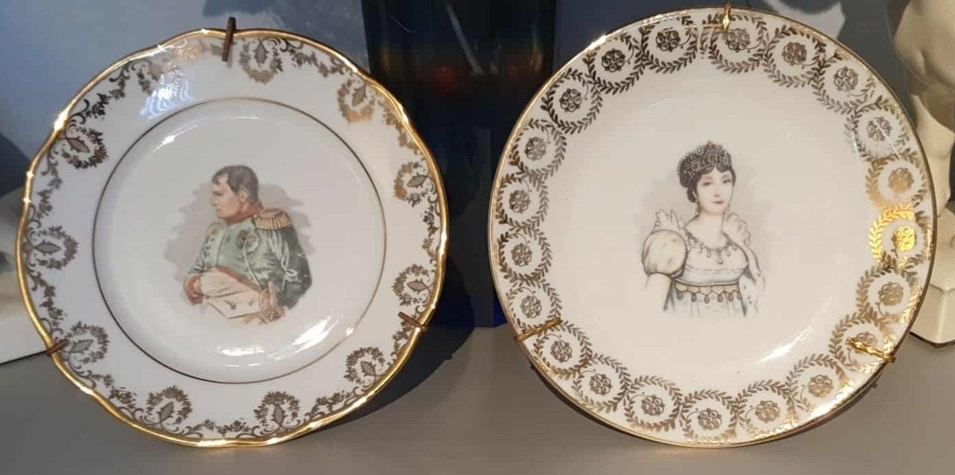 Twee oude prachtige sierborden van Napoleon en Josephine., Ophalen of Verzenden