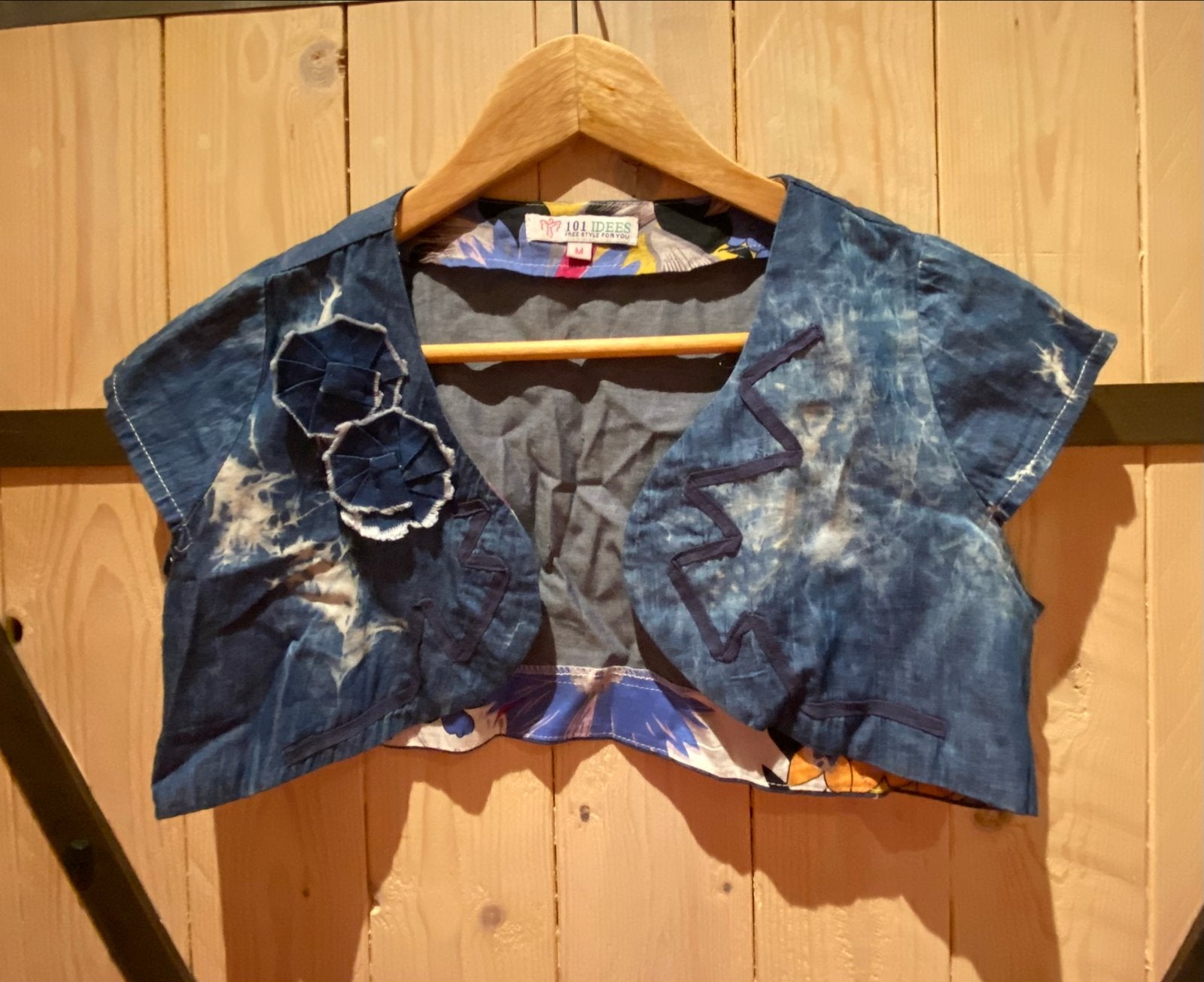 Uniek spijkerjasje/bolero van 101 Idees, maat M, Kleding | Dames, Maat 38/40 (M), Blauw, Ophalen of Verzenden, Zo goed als nieuw