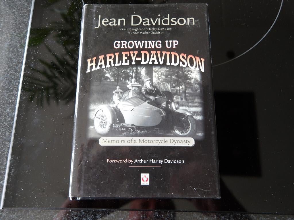 Growing up Harley Davidson Memoirs of a Motorcycle Dynasty, Verzenden, Zo goed als nieuw, Merk of Model