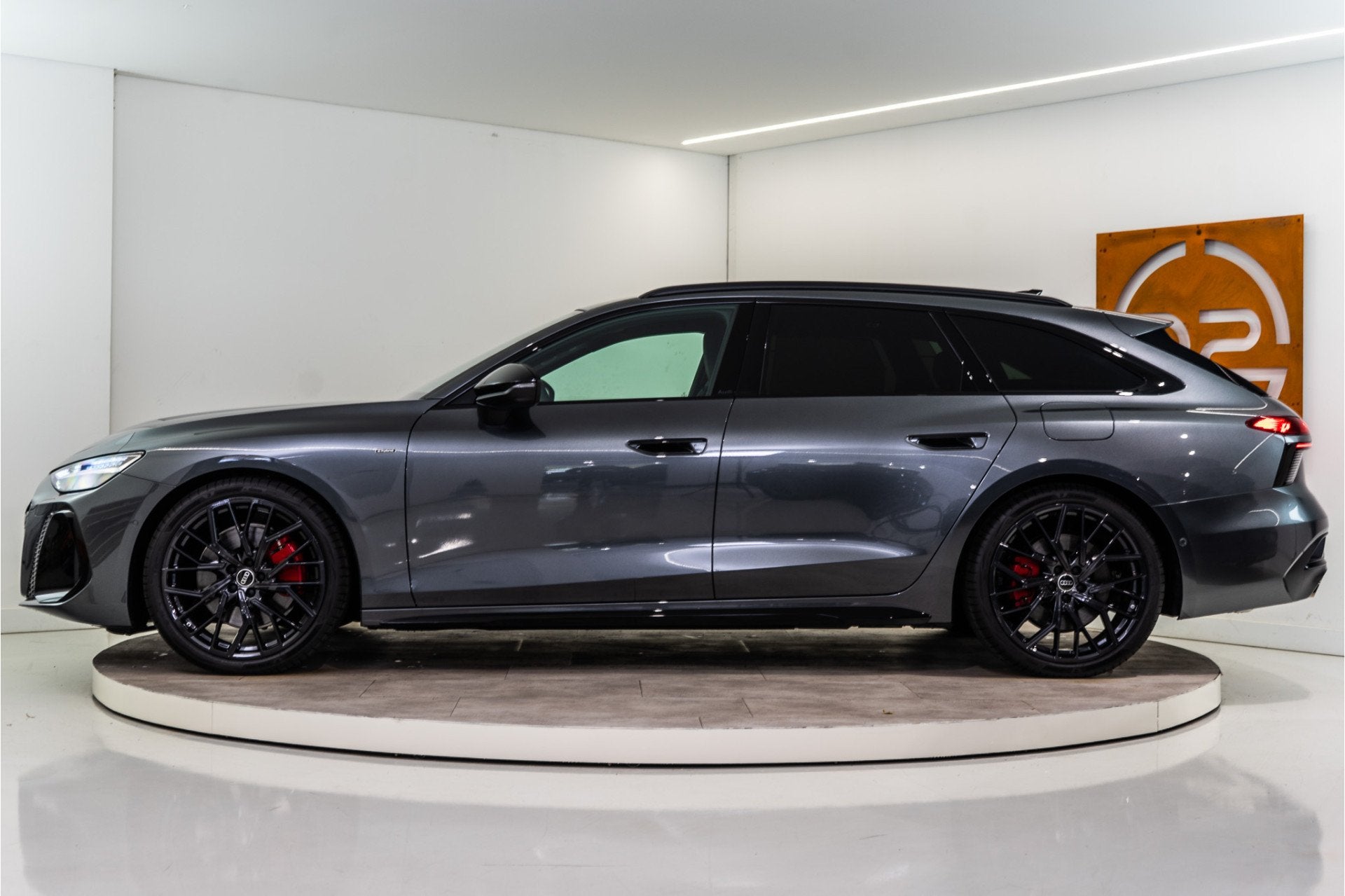 Audi A6 Avant C9 e-hybrid 270KW Quattro S Edition Competitio, Automaat, 4 cilinders, Hybride Elektrisch/Benzine, 2140 kg