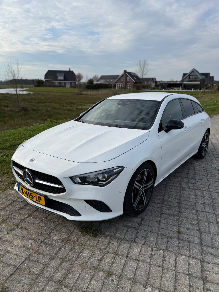Mercedes-Benz CLA 220 190pk 2021 Wit, Auto's, Mercedes-Benz, CLA, Zwart, Particulier, 1600 kg