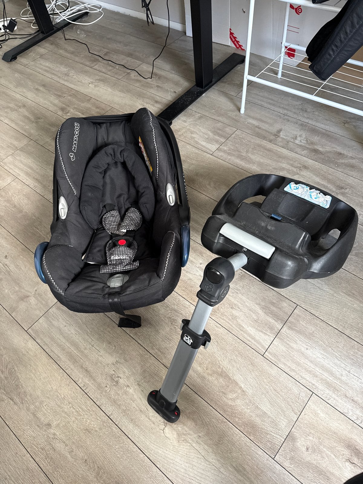Maxi-Cosi autostoel met FamilyFix base, Ophalen, Autogordel of Isofix, Gebruikt, Zijbescherming
