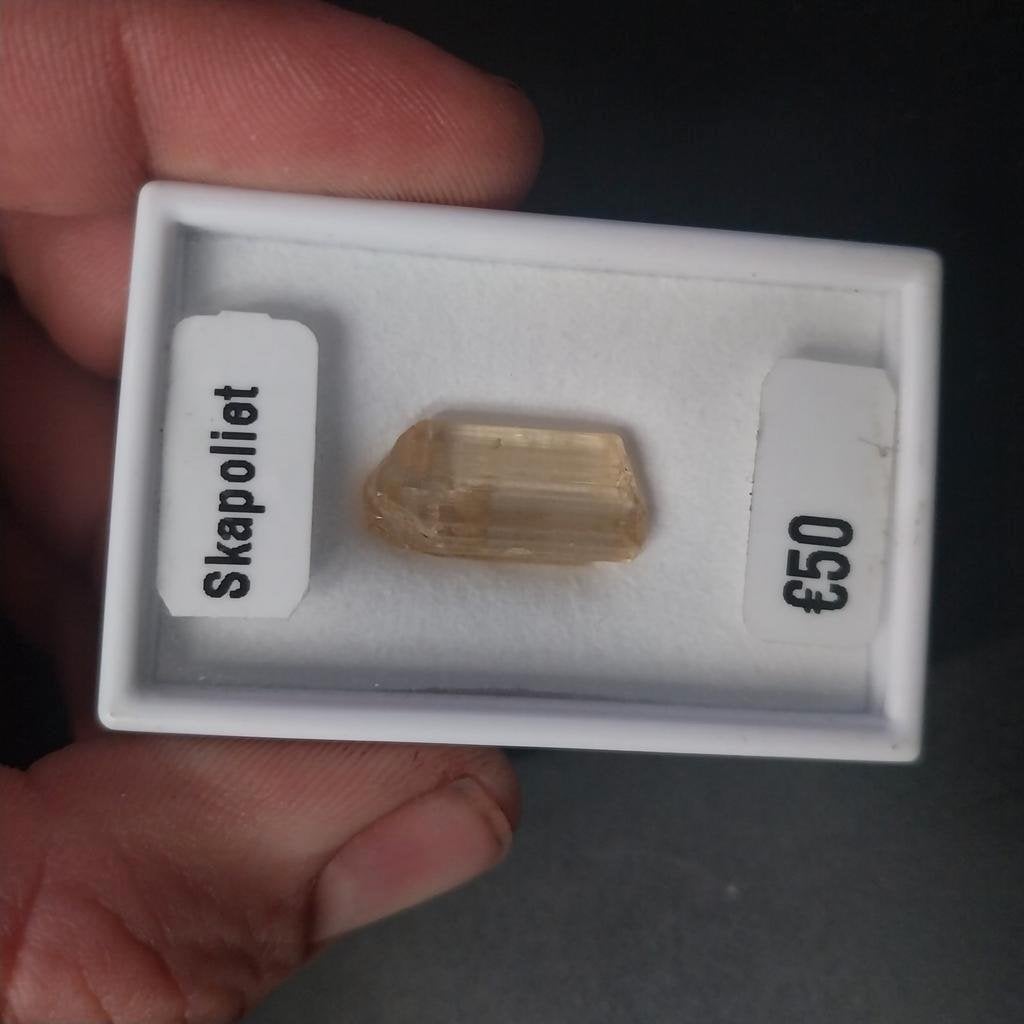 Groot skapoliet kristal, Sieraden, Tassen en Uiterlijk, Edelstenen, Ophalen of Verzenden