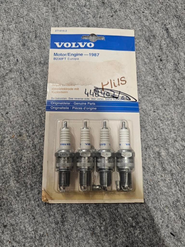NOS Volvo B230FT bougieset, Ophalen, Nieuw, Volvo